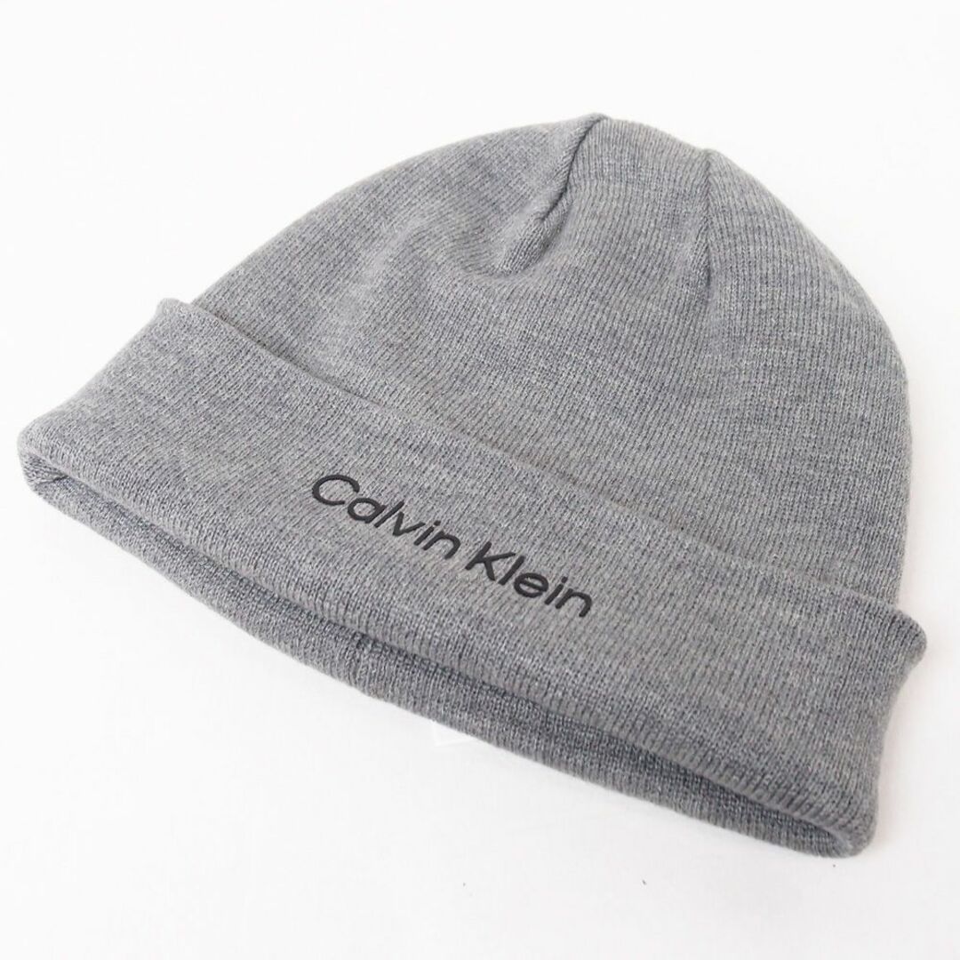 Calvin Klein(カルバンクライン)の新品 Calvin Klein ロゴ リバーシブルニット帽 ブラック メンズの帽子(ニット帽/ビーニー)の商品写真