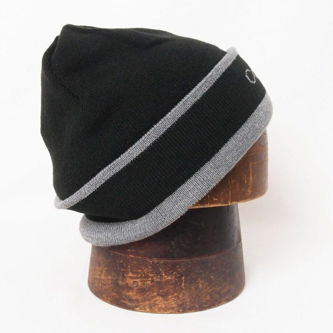 Calvin Klein(カルバンクライン)の新品 Calvin Klein ロゴ リバーシブルニット帽 ブラック メンズの帽子(ニット帽/ビーニー)の商品写真