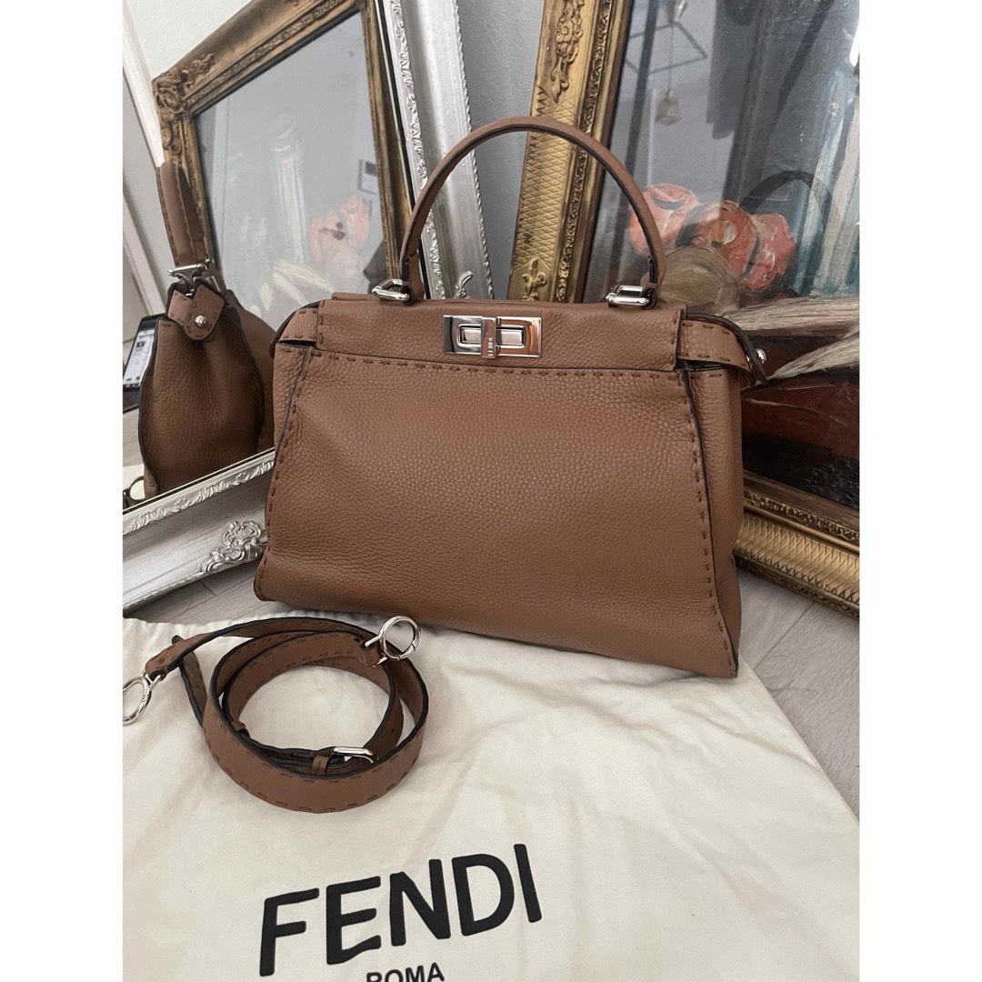 FENDIミディアムピーカブーセレリアキャメルブラウンFENDI