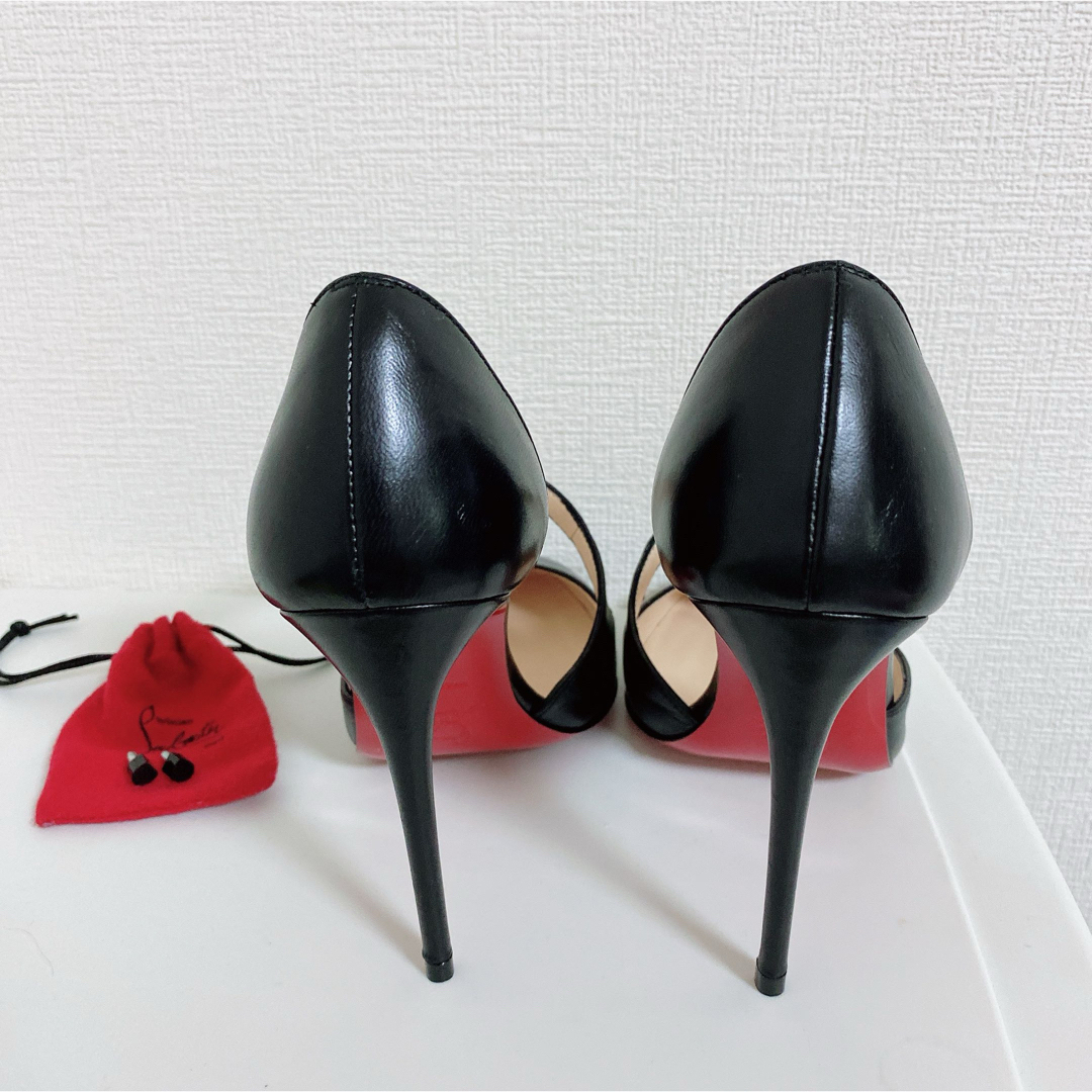 Christian Louboutin(クリスチャンルブタン)のクリスチャンルブタン ストラップパンプス　21.0 レディースの靴/シューズ(ハイヒール/パンプス)の商品写真