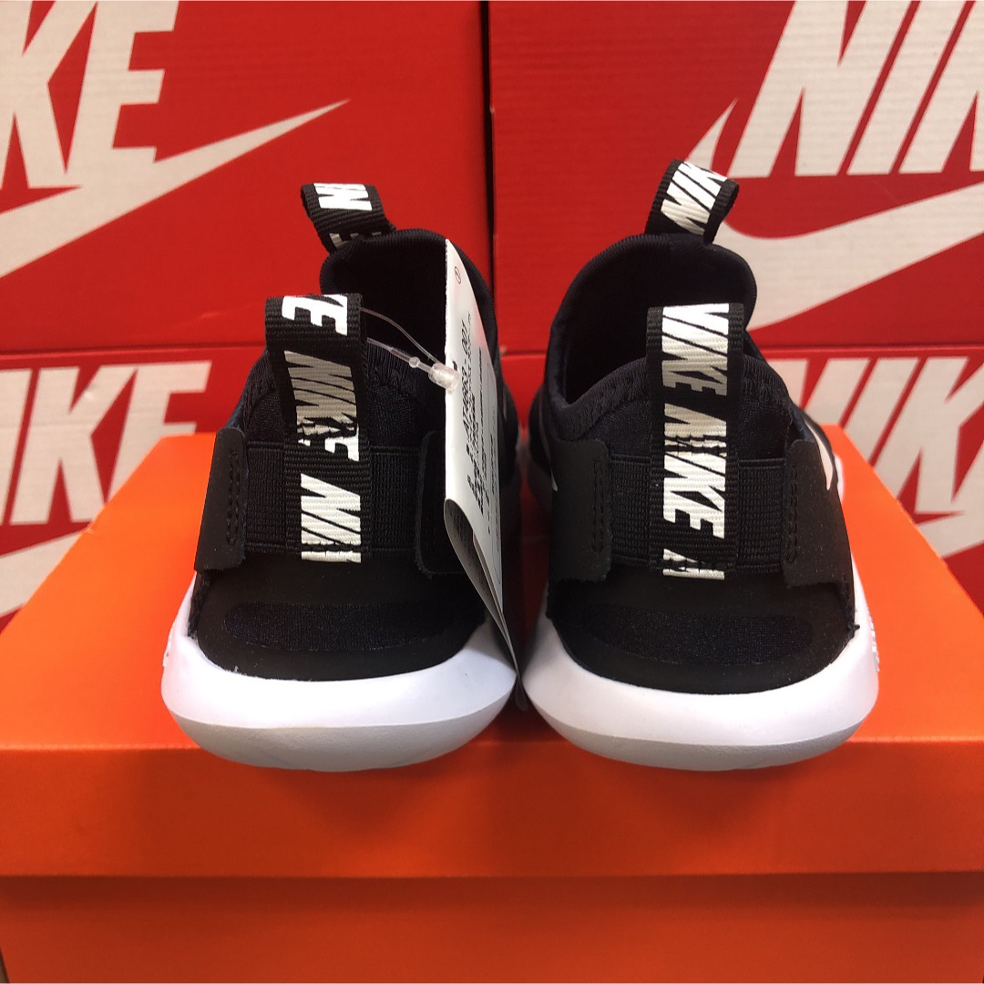 NIKE(ナイキ)のNIKE FLEX RUNNER 20.0cm 新品未使用 箱あり配送 キッズ/ベビー/マタニティのキッズ靴/シューズ(15cm~)(スニーカー)の商品写真