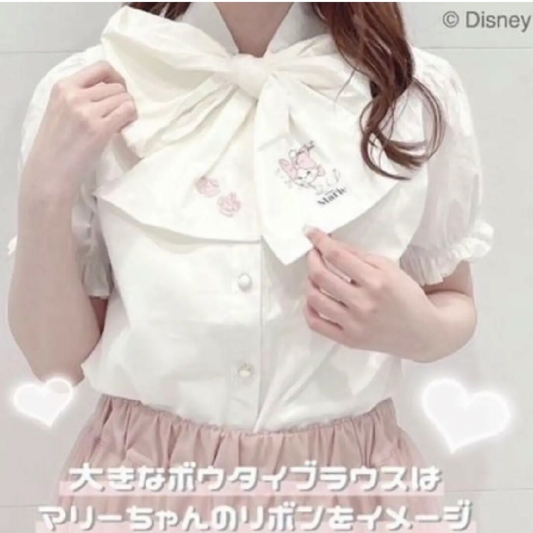 Disney(ディズニー)の【Disney】Avail 量産型 マリーちゃん 可愛い リボンタイ ブラウス レディースのトップス(Tシャツ(半袖/袖なし))の商品写真