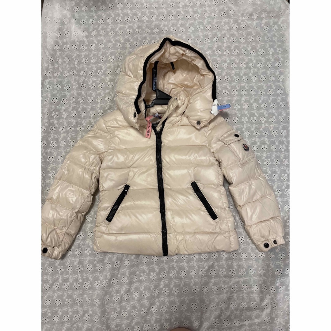 MONCLER(モンクレール)のモンクレール　5A 112cm ダウン　 キッズ/ベビー/マタニティのキッズ服女の子用(90cm~)(ジャケット/上着)の商品写真