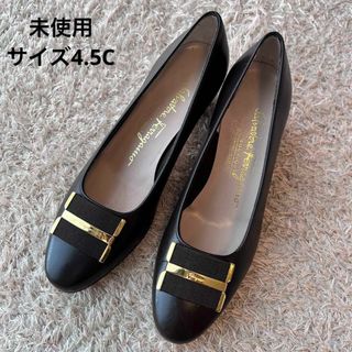 【未使用】フェラガモ ロゴ パンプス ゴールド金具 ブラウン サイズ4.5