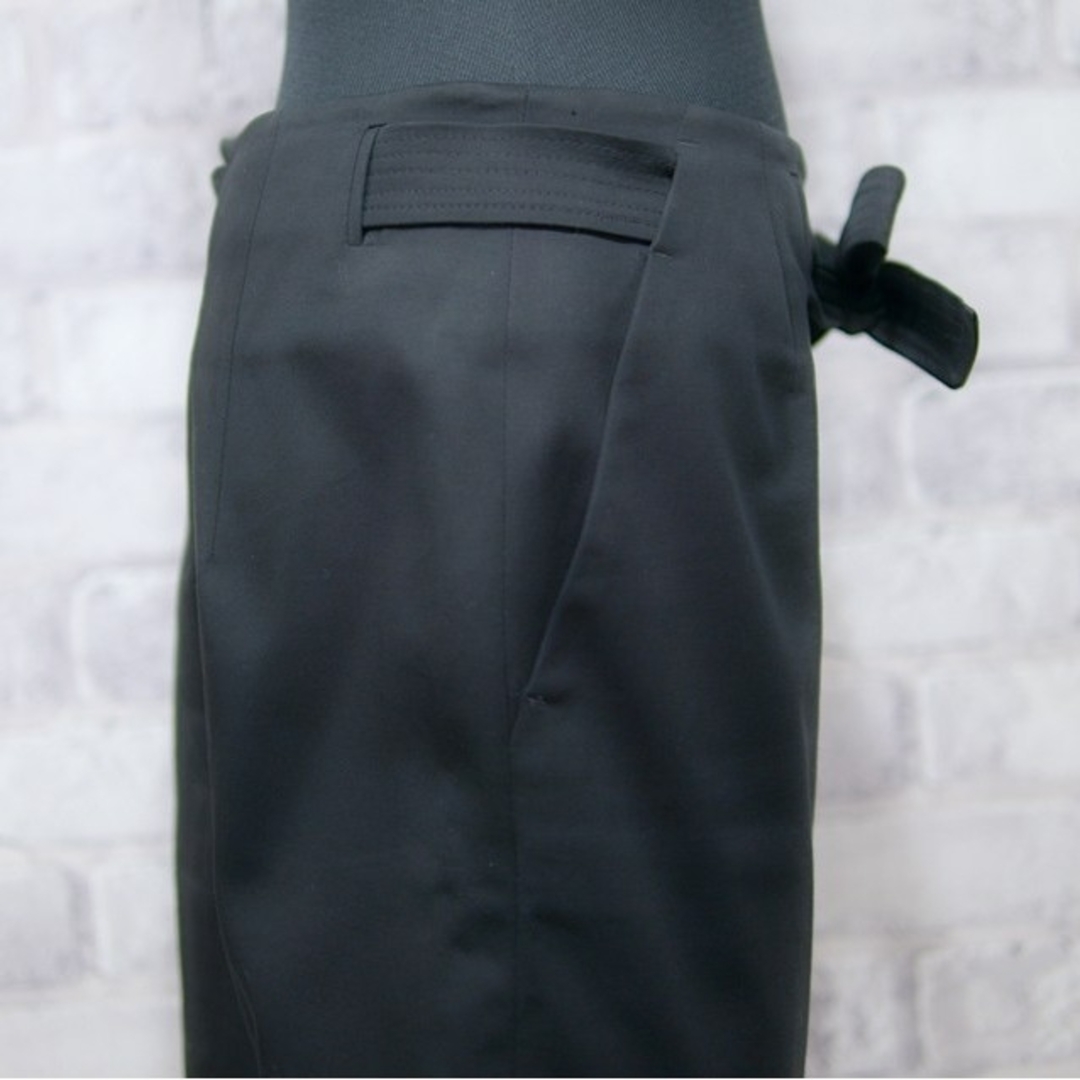 Max Mara(マックスマーラ)の美品 マックスマーラ タイト スカート 膝丈 リボンベルト MAX MARA 黒 レディースのスカート(ひざ丈スカート)の商品写真