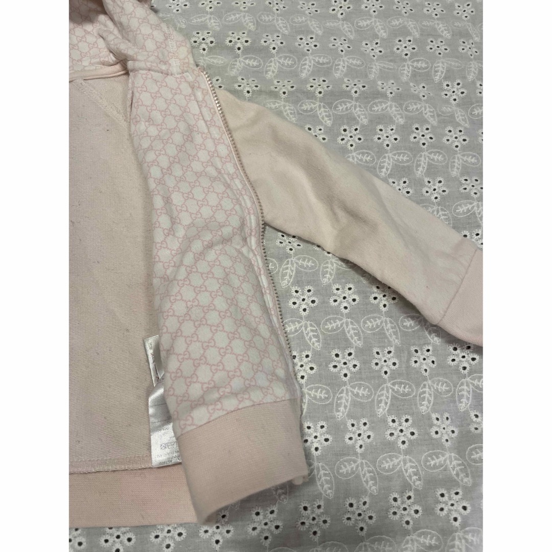 Gucci(グッチ)のGUCCI ベビーパーカー　 キッズ/ベビー/マタニティのベビー服(~85cm)(トレーナー)の商品写真