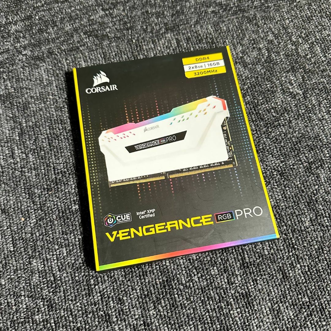 PCパーツCorsair Vengeance RGB Pro 16GB 3200MHz