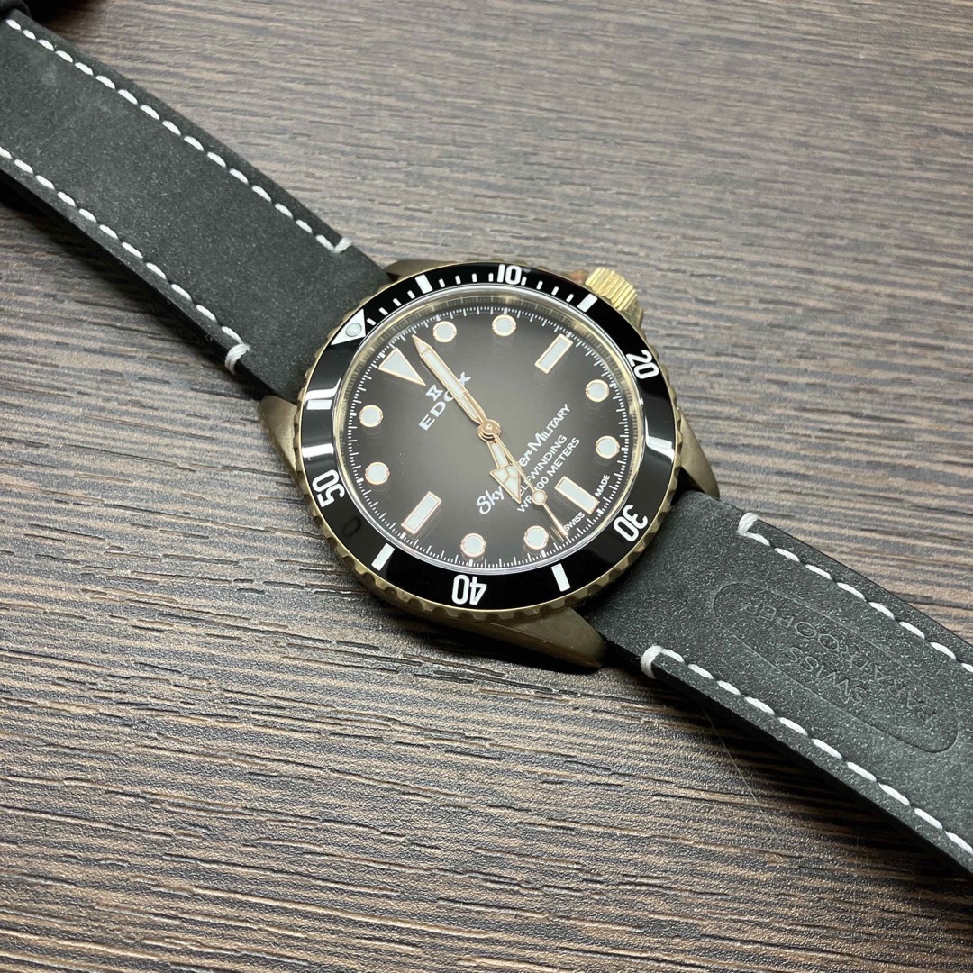 EDOX(エドックス)のエドックス　スカイダイバーミリタリー　リミテッドエディション　世界限定555本 メンズの時計(腕時計(アナログ))の商品写真