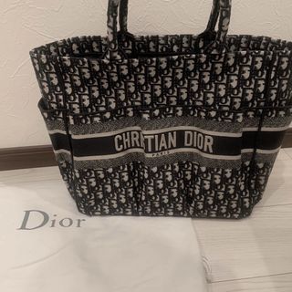 クリスチャンディオール(Christian Dior)のDior ブックトート　ポケット付き(トートバッグ)