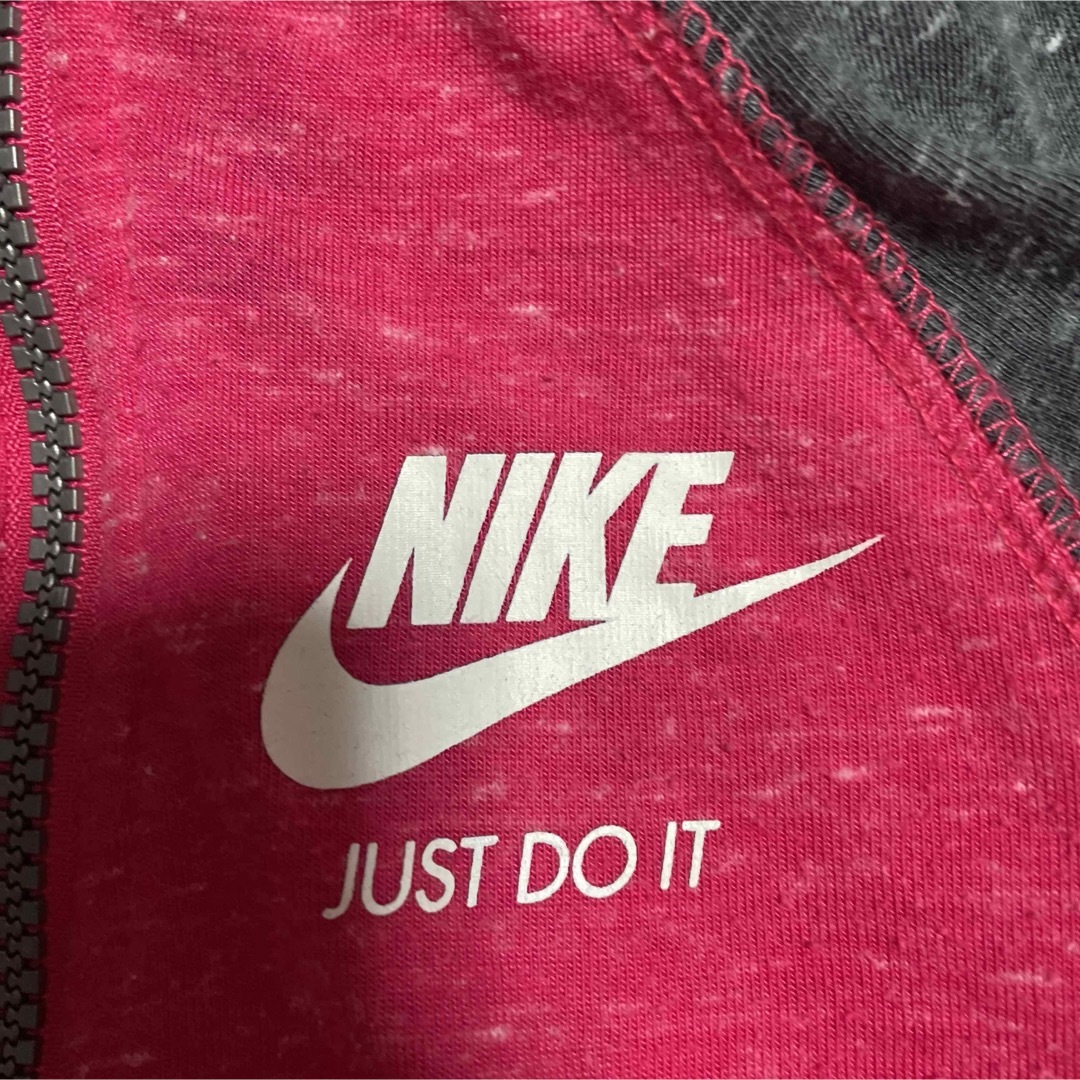 NIKE(ナイキ)のNIKE パーカー 110センチ キッズ/ベビー/マタニティのキッズ服男の子用(90cm~)(ジャケット/上着)の商品写真