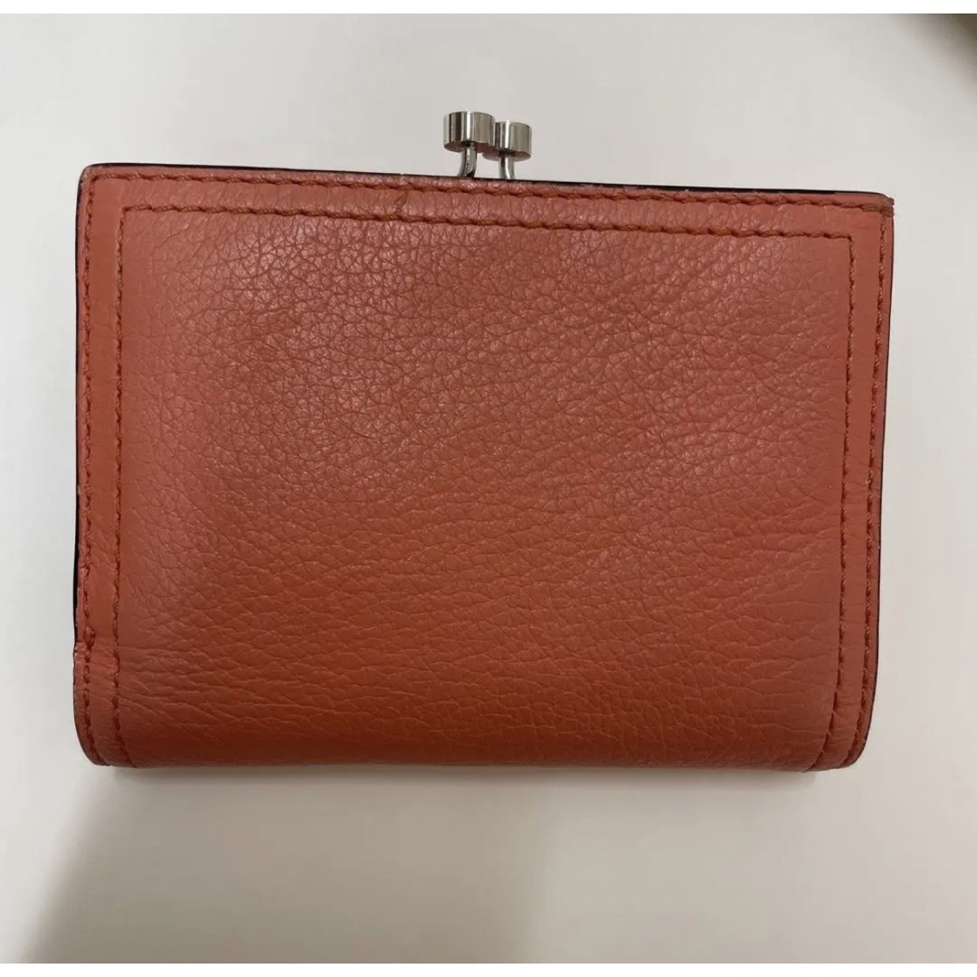 celine(セリーヌ)のCELINE サーモンピンク　二つ折財布 レディースのファッション小物(財布)の商品写真