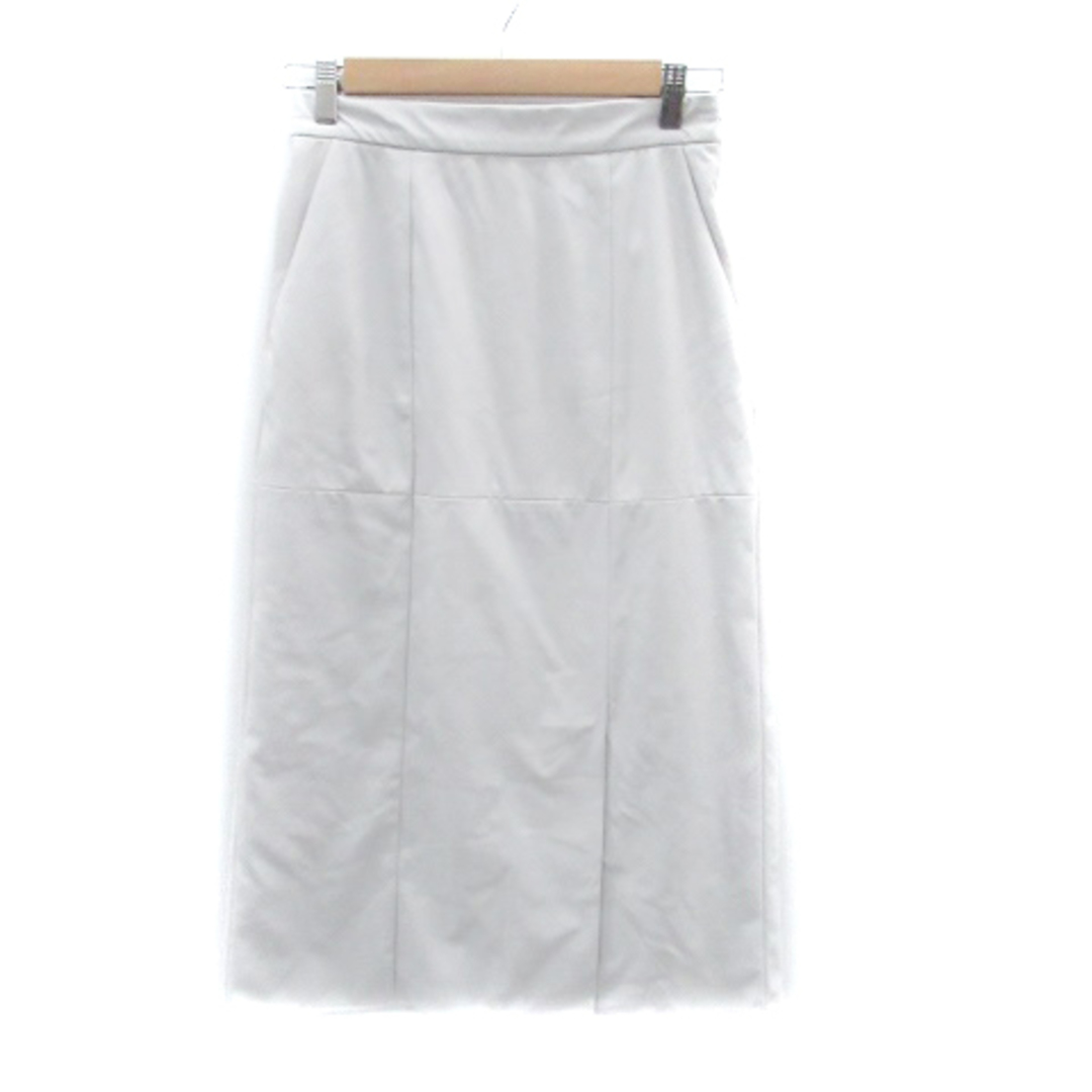 INDIVI(インディヴィ)のインディヴィ フェイクレザースカート フレアスカート 38 ライトグレー レディースのスカート(ロングスカート)の商品写真
