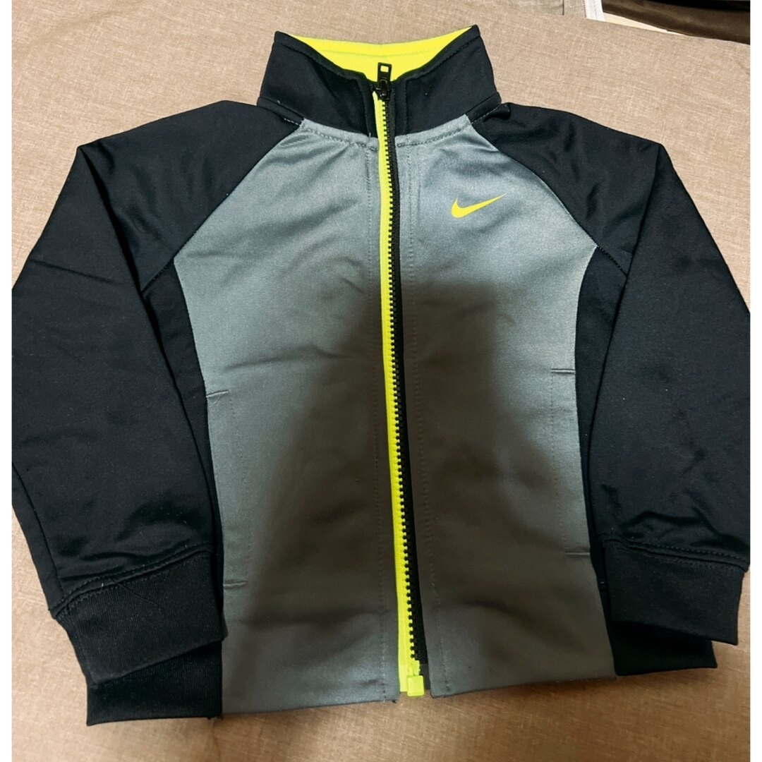 NIKE(ナイキ)のNIKE ジャージセットアップ キッズ/ベビー/マタニティのキッズ服男の子用(90cm~)(その他)の商品写真