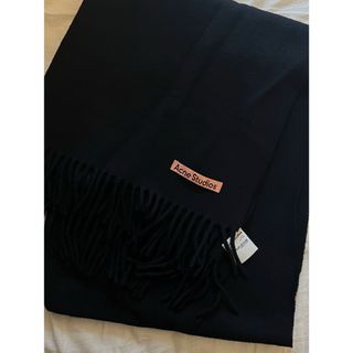 アクネストゥディオズ(Acne Studios)のFRINGE WOOL SCARF - SKINNY / black(マフラー)