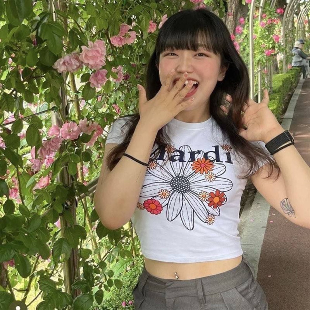 マルディメクルディ クロップドTシャツ レディース ホワイト ショート丈 韓国
