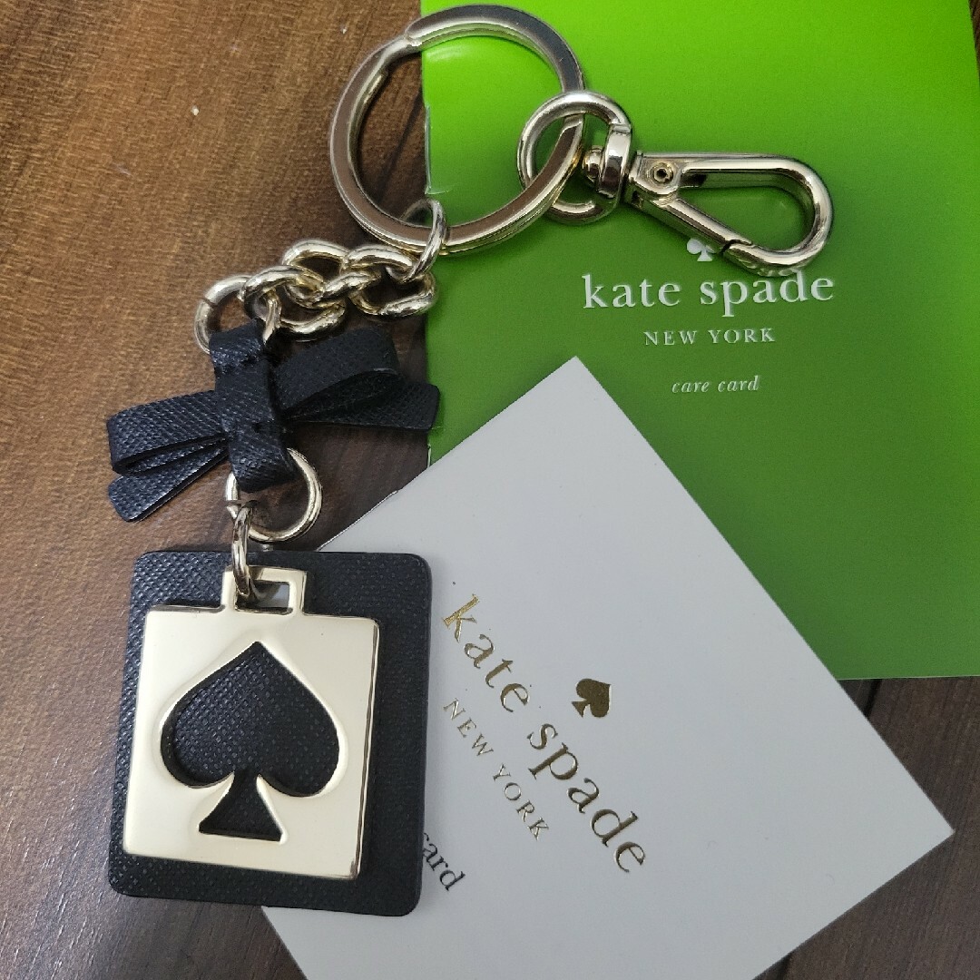 kate spade new york(ケイトスペードニューヨーク)のkate spade  チャームホルダー レディースのファッション小物(キーケース)の商品写真