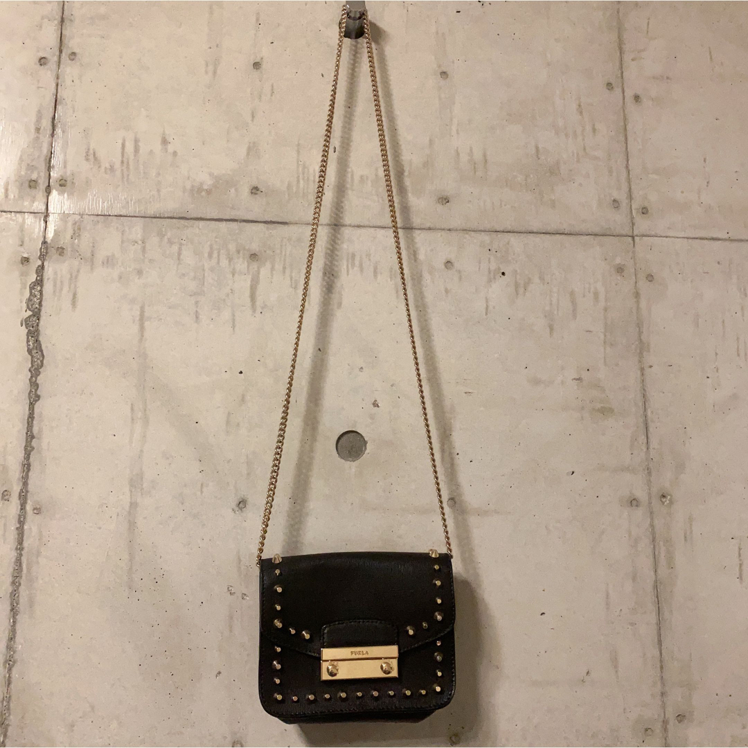 FURLA フルラ メトロポリス チェーンショルダーバッグ スタッズ付