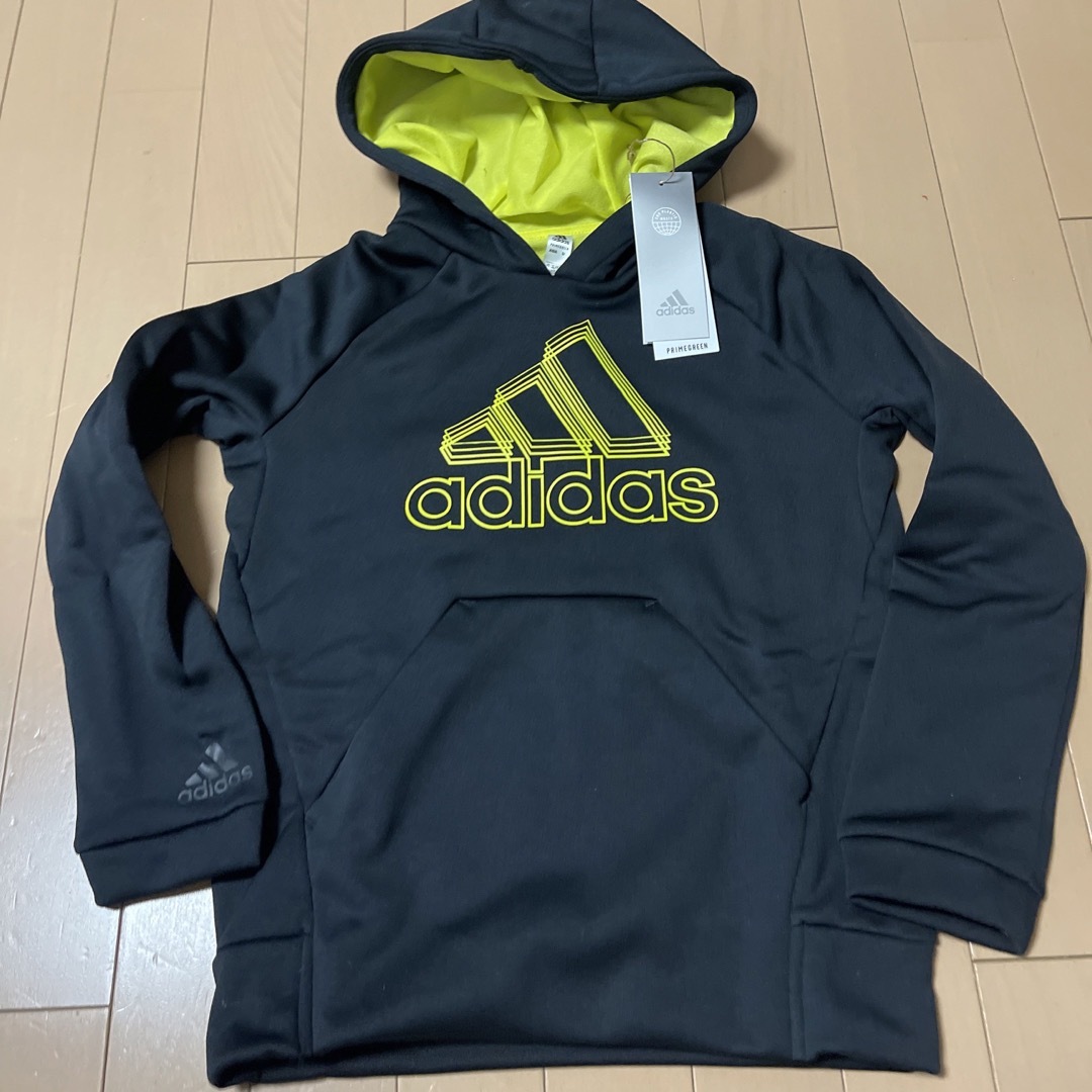 adidas　フード付きジャケット　130