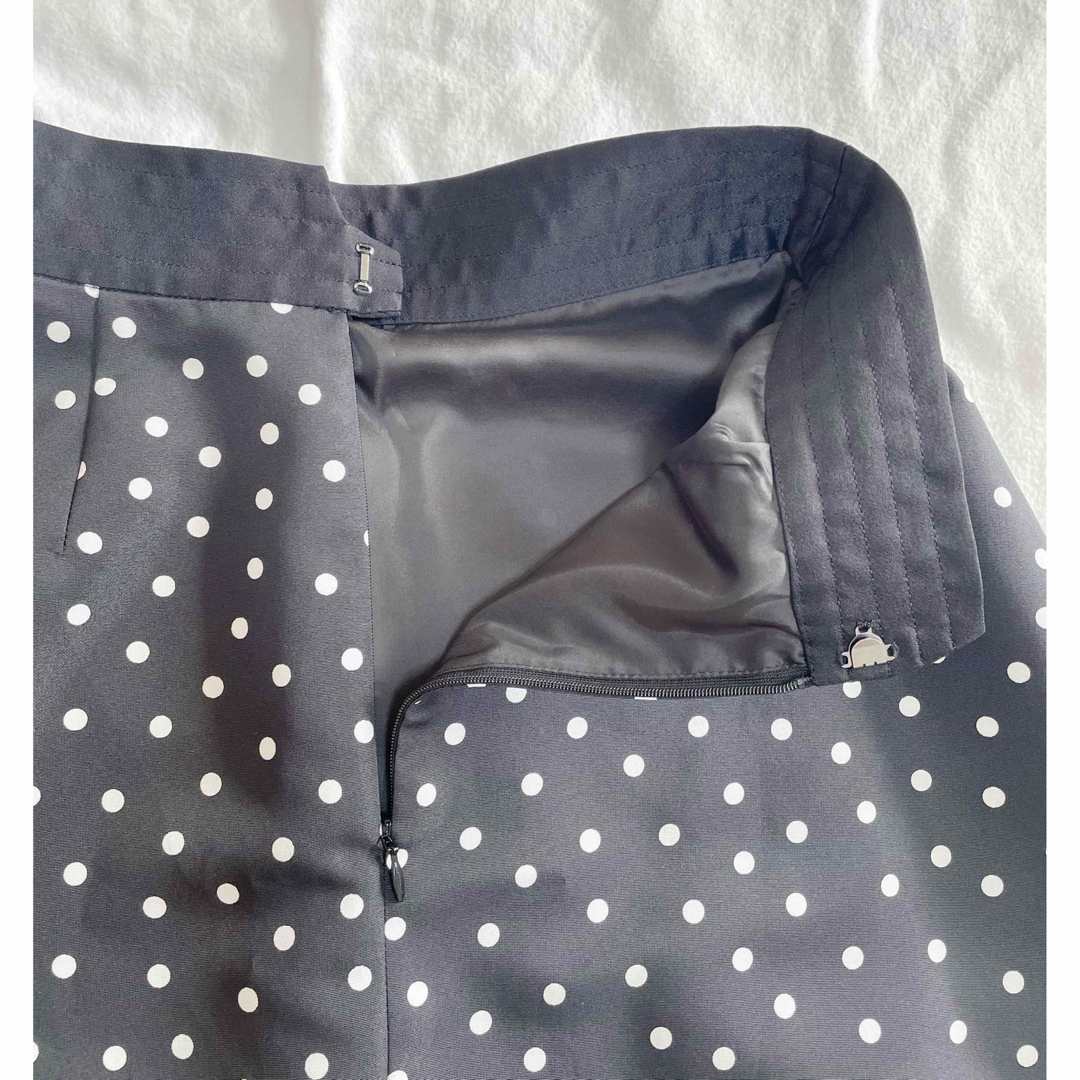 NOLLEY'S(ノーリーズ)の❤︎NOLLEY'S❤︎ 2022AW シルキーダブルクロスフレアスカート 白黒 レディースのスカート(ロングスカート)の商品写真