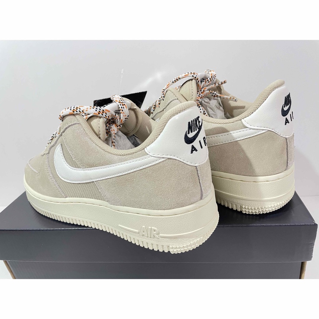 NIKE(ナイキ)の【新品】NIKE エアフォース1'07 LV8 サーティファイドフレッシュ/タン レディースの靴/シューズ(スニーカー)の商品写真