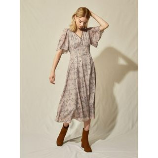Lilybrown⭐︎幾何学柄ワンピースノースリワンピこじはる着用中村里砂着用