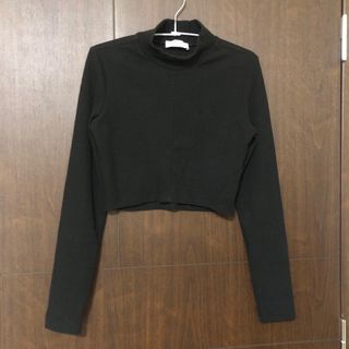 ベルシュカ(Bershka)のBershka ベルシュカ　クロップド　タートルトップス(カットソー(長袖/七分))