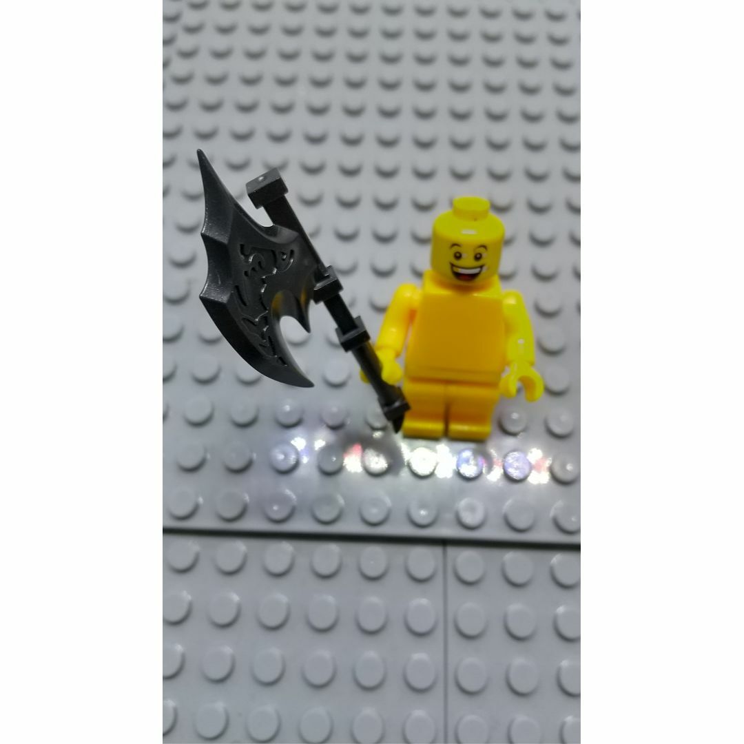 ジャッドバラアックス　LEGO互換　レゴ武器　両手斧　インテリア　モンハン　中世 エンタメ/ホビーのフィギュア(SF/ファンタジー/ホラー)の商品写真