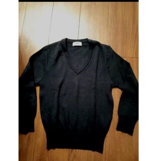 紺色Vネックセーター　120サイズ(ニット)
