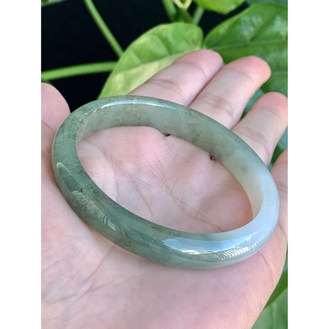 本翡翠 バングル 楕円形⭐️貴妃⭐️腕輪 新品 本翡翠 バングル 楕円形⭐️貴妃⭐️腕輪 新品