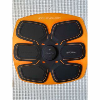 シックスパッド(SIXPAD)のSIXPAD Abs Fit ボタン電池式　ジェルシート付(トレーニング用品)