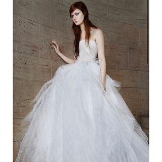 ヴェラウォン(Vera Wang)の【(プロフィール必読) みみ様専用】VERAWANG OCTAVIA US2(ウェディングドレス)