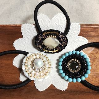 ビーズ刺繍ヘアゴム3点セット　ハンドメイド　05(ヘアアクセサリー)