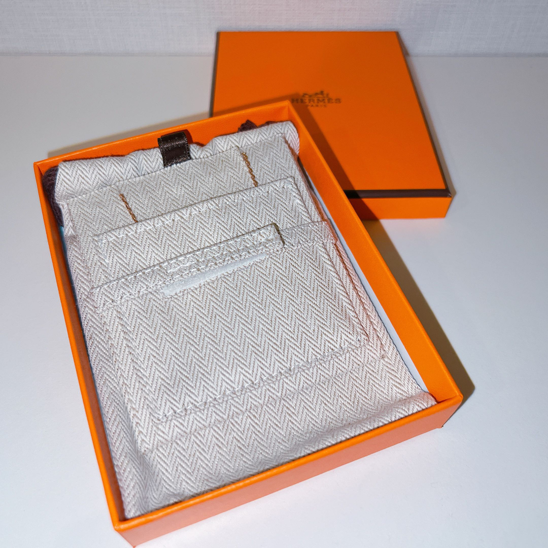 HERMES - 【新品・未使用品】エルメス ポップhミニ ペンダント HERMES - 【新品・未使用品】エルメス ポップhミニ ペンダント