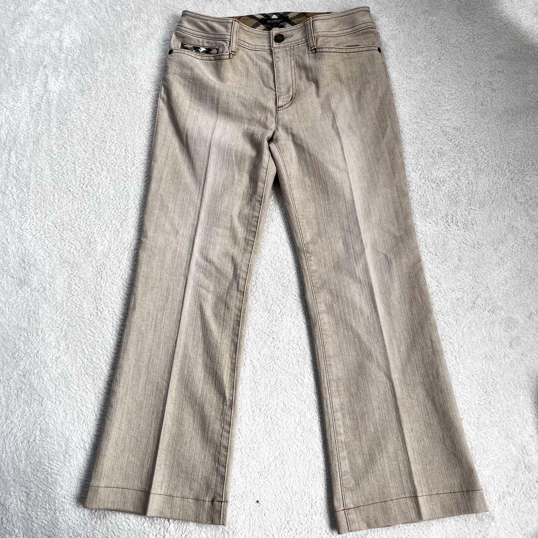 美品 レディース BURBERRY パンツ フレアパンツ チノパン ベージュ M | フリマアプリ ラクマ
