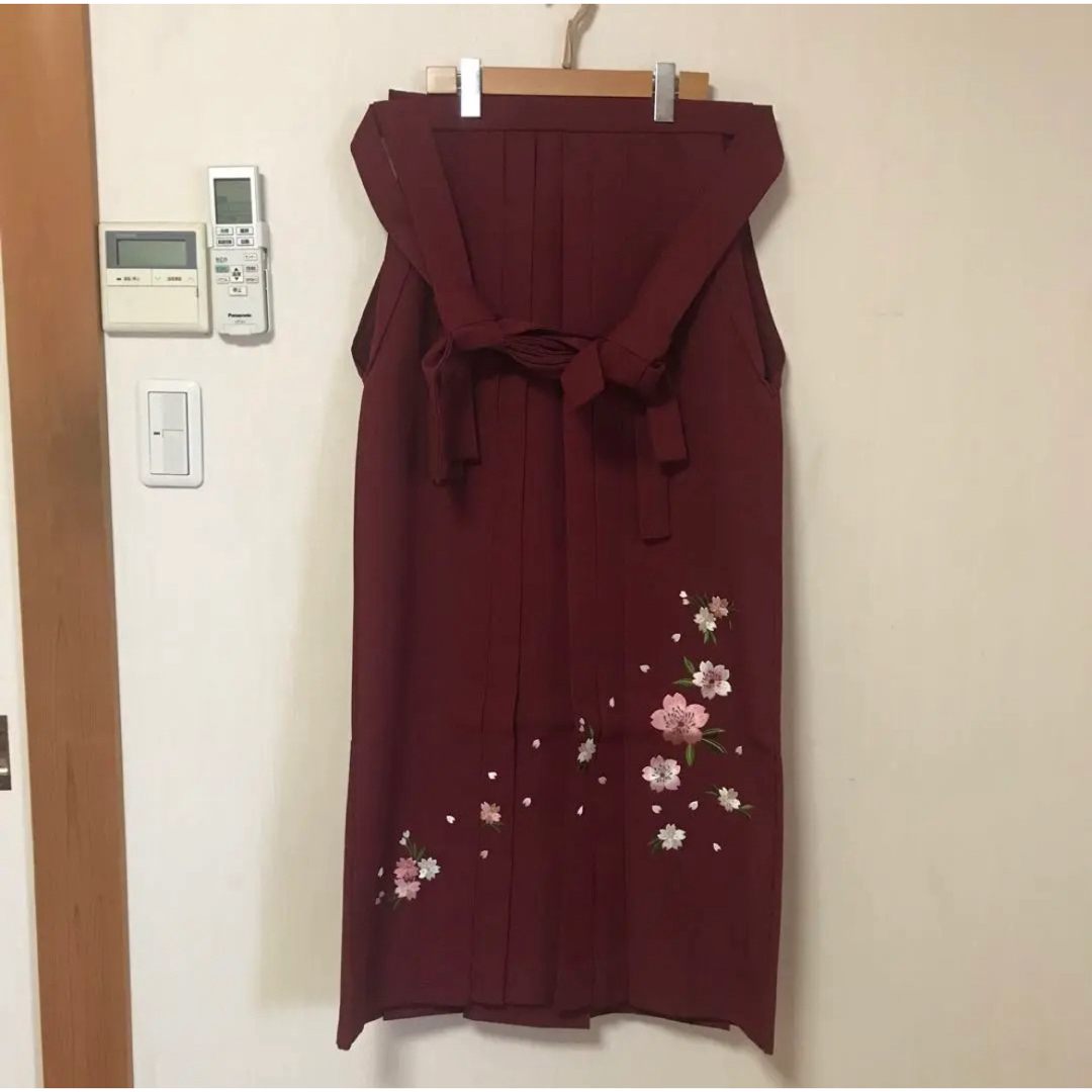 [大特価！！！] 袴 小振袖 着物 赤茶 刺繍 桜柄刺繍 ㊿