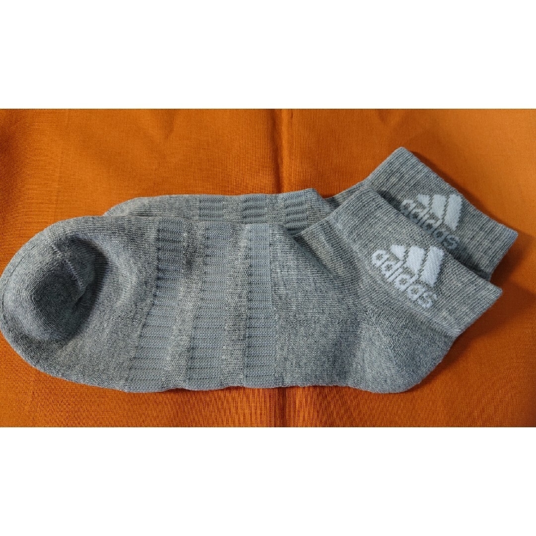 adidas(アディダス)の○スターニャックスさま○adidas○アディダス○一足分○おまけ付き レディースのレッグウェア(ソックス)の商品写真