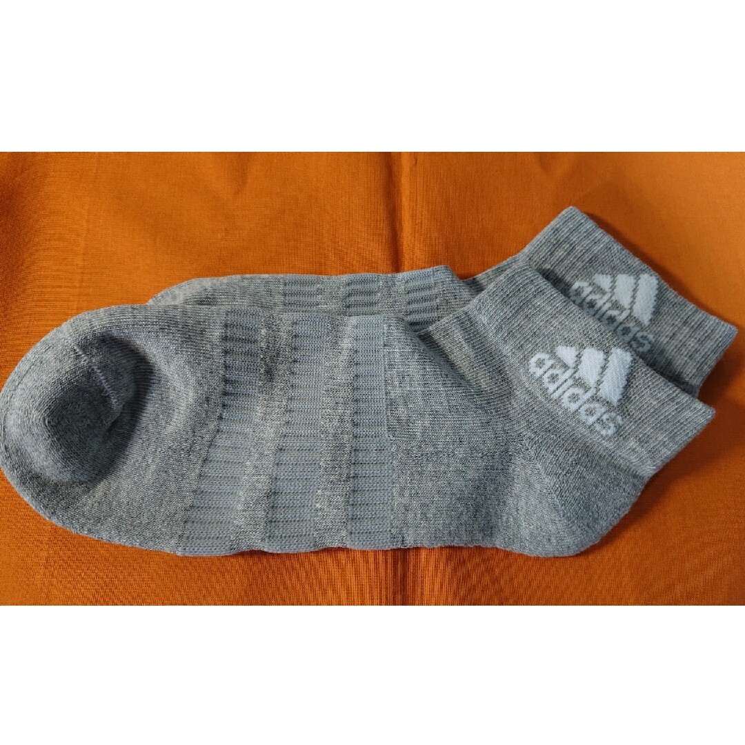 adidas(アディダス)の☆BA○ソックス○adidas○アディダス○一足分○おまけ メンズのレッグウェア(ソックス)の商品写真