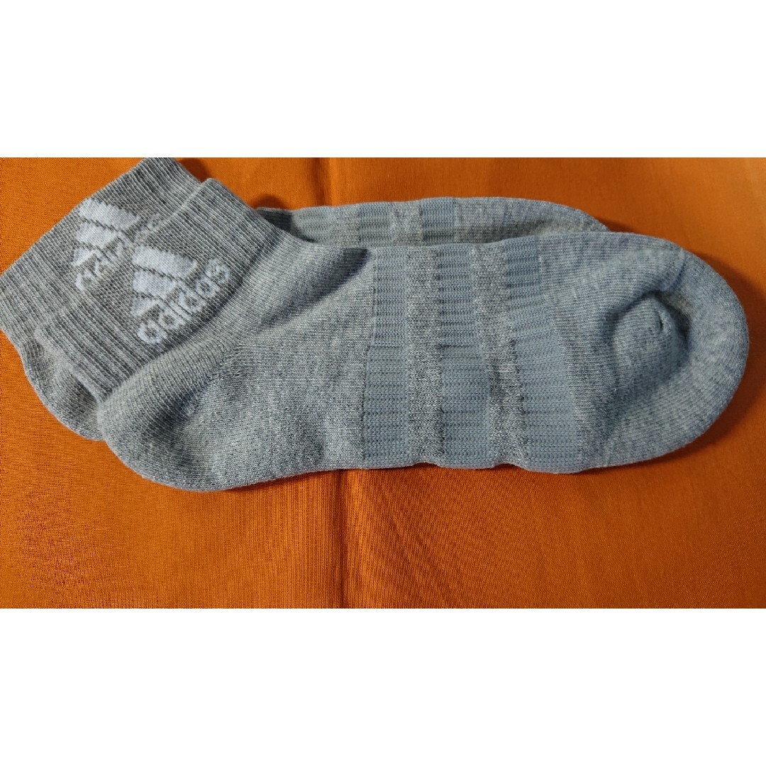 adidas(アディダス)の☆BA○ソックス○adidas○アディダス○一足分○おまけ メンズのレッグウェア(ソックス)の商品写真