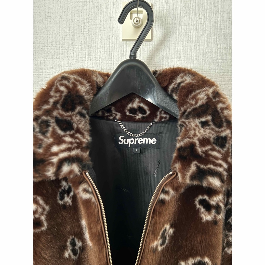 Supreme - Supreme Bandana Faux Fur Bomber Jacket の通販 by 1000