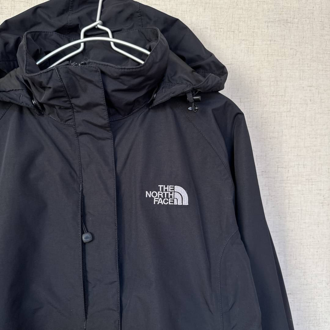 THE NORTH FACE(ザノースフェイス)のノースフェイス ナイロンジャケット マウンテンパーカー レディースM ブラック レディースのジャケット/アウター(その他)の商品写真