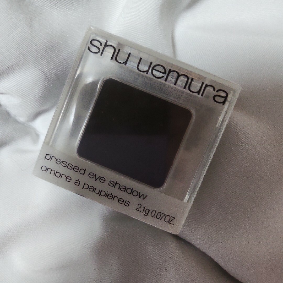 shu uemura(シュウウエムラ)のshu uemura プレストアイシャドー コスメ/美容のベースメイク/化粧品(アイシャドウ)の商品写真