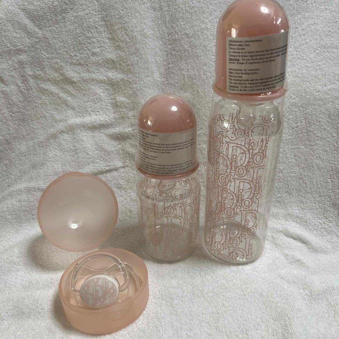 Baby Dior 哺乳瓶とおしゃぶりセット