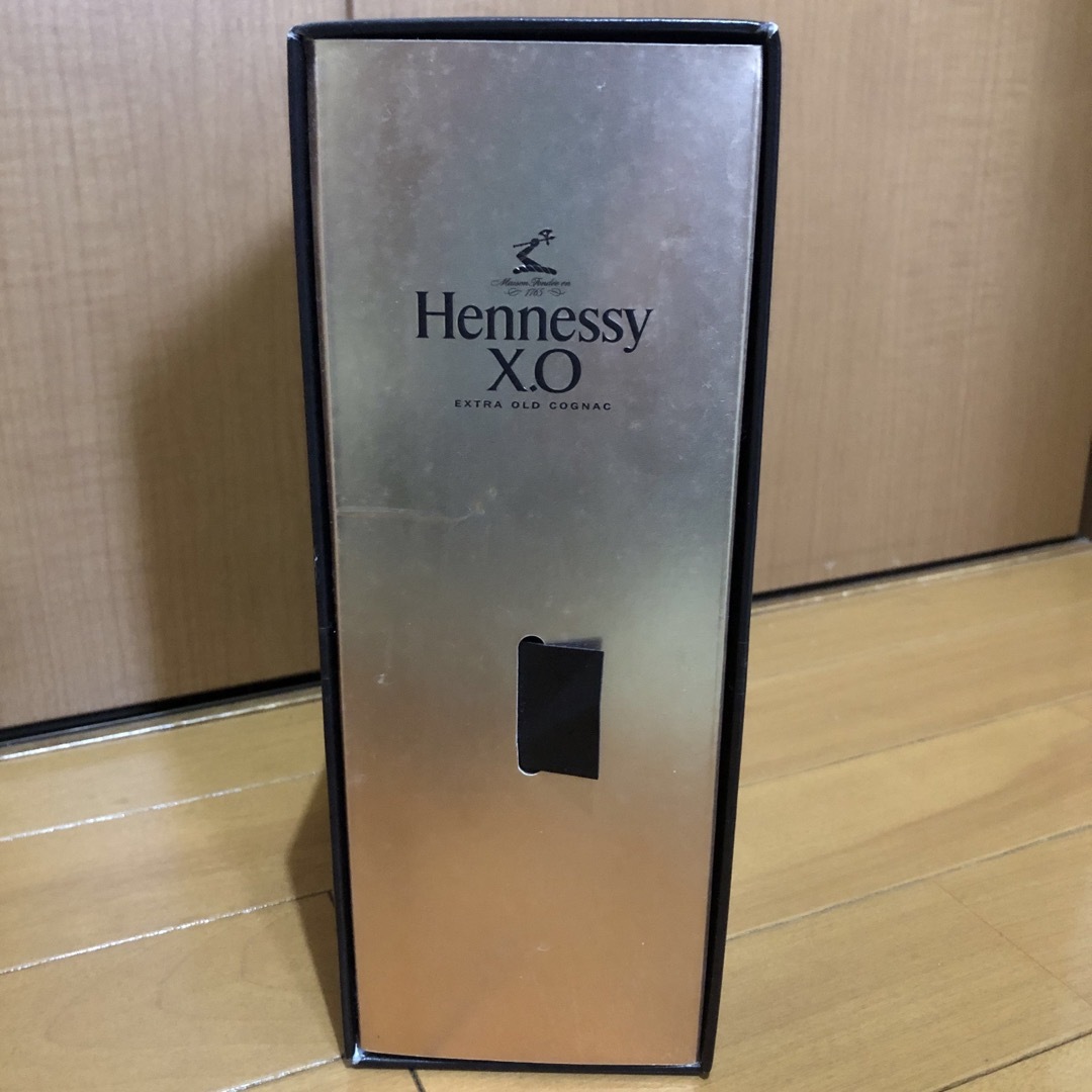 ヘネシー XO 黒キャップ 40% 700ml   新品　未開栓　箱あり