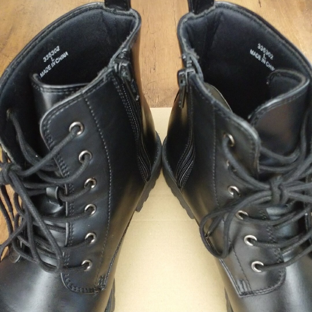 GU(ジーユー)のファインフィットレースアップブーツ レディースの靴/シューズ(ブーツ)の商品写真