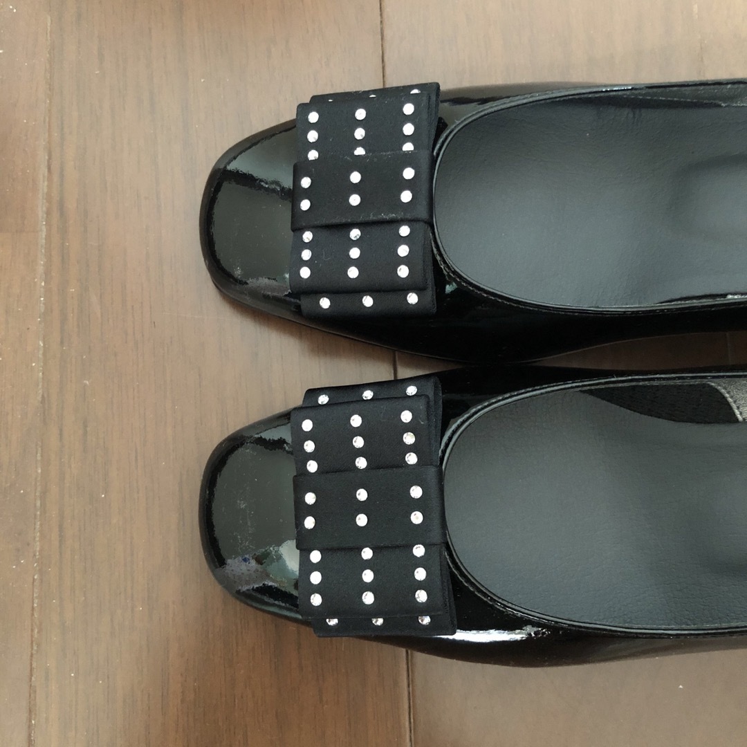 パンプス　リボン付き　t.Inaba 23.5cm  レディースの靴/シューズ(ハイヒール/パンプス)の商品写真