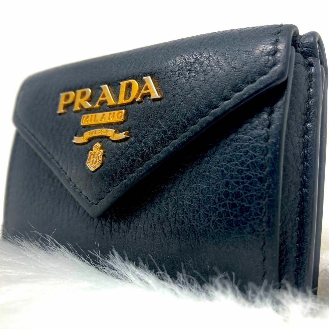 PRADA - 極美品 プラダ 折り財布 三つ折り レター 金具 ロゴ グレイン