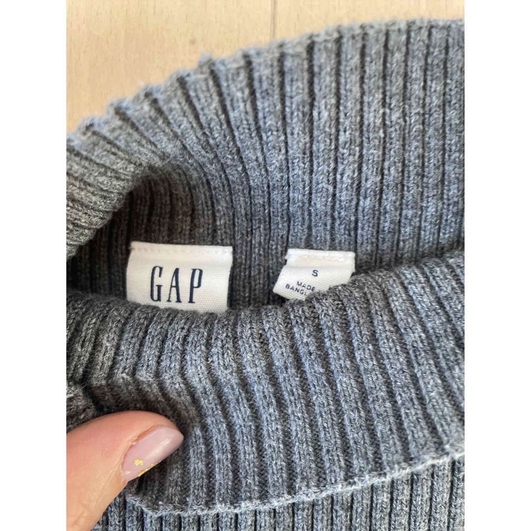 GAP Kids(ギャップキッズ)のGAP kids グレーリブワンピ　120 キッズ/ベビー/マタニティのキッズ服女の子用(90cm~)(ワンピース)の商品写真