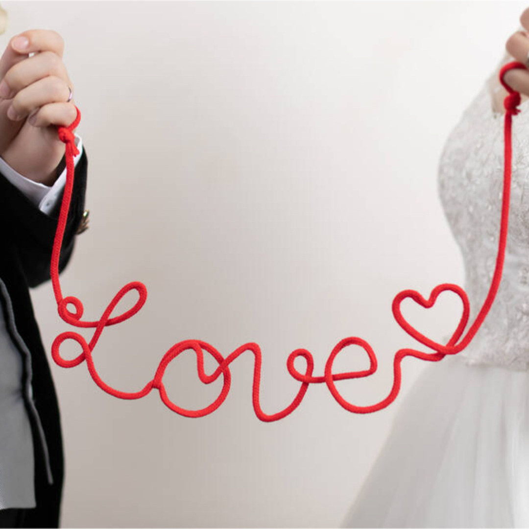 結婚式　前撮り　ガーランド　赤い糸　2点セット ハンドメイドのウェディング(その他)の商品写真