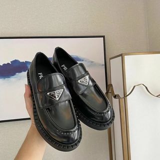 【新品】PRADA 革靴 ローファー 23センチ レディース モノリス