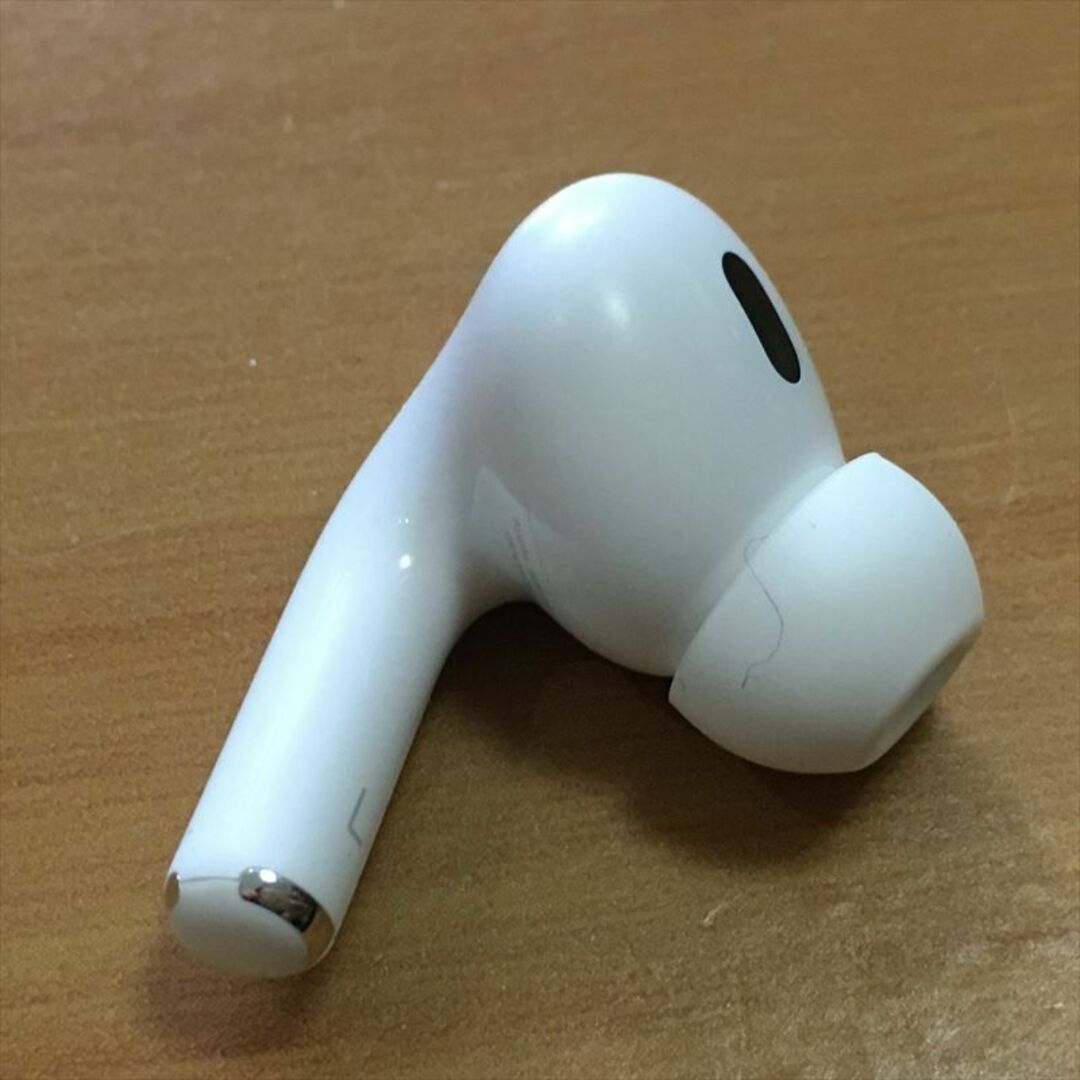 Apple(アップル)の4) Apple純正 AirPods Pro 第2世代  左（ L）A2699 スマホ/家電/カメラのオーディオ機器(ヘッドフォン/イヤフォン)の商品写真